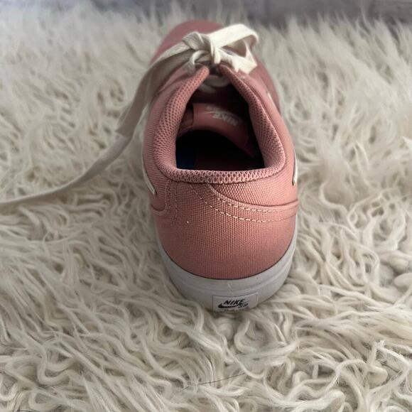 Nike Dusty Rose Women Tennis Shoe 921463-611 - Picture 9 of 11